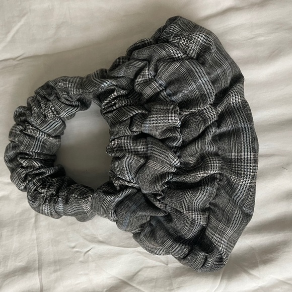 OMW Mini Pouch - Grey / Blue Plaid - Picture 2 of 3